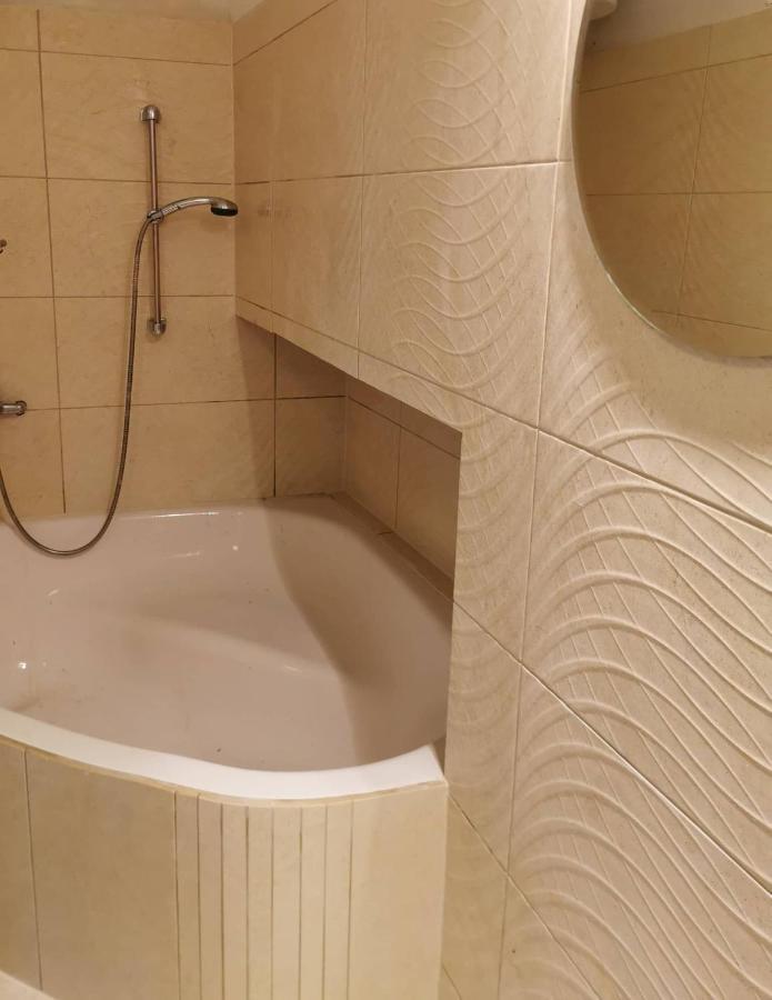 Tifani Apartman Кестели Екстериор снимка