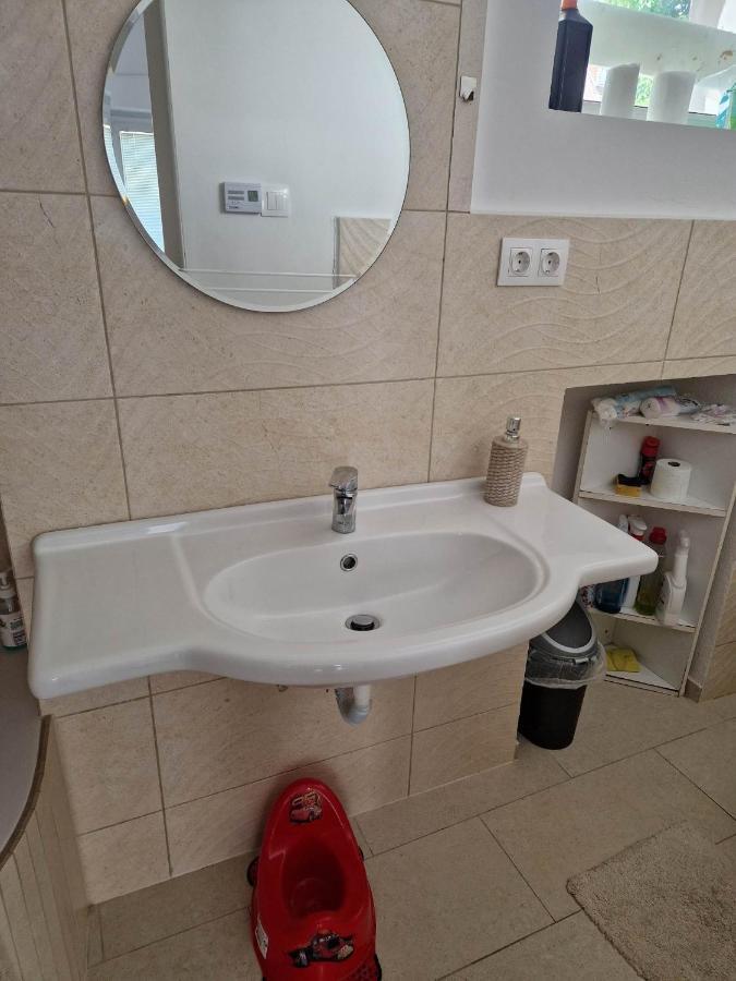 Tifani Apartman Кестели Екстериор снимка